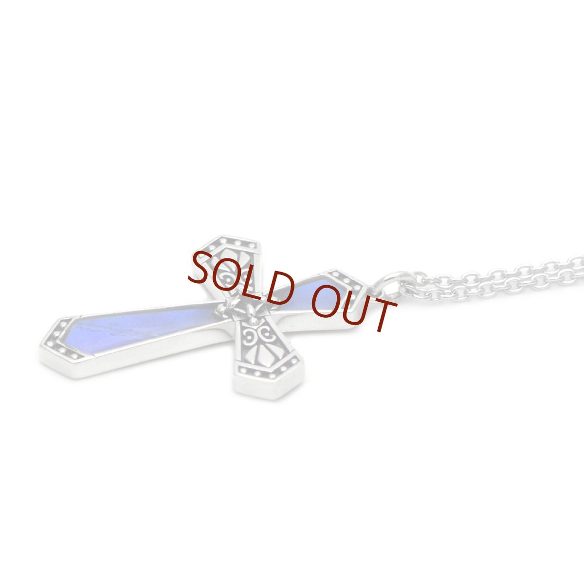 ブルーのグラデーションが神秘的なクロスペンダント070(シルバー)