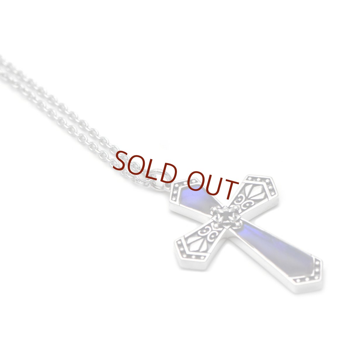 ブルーのグラデーションが神秘的なクロスペンダント070(シルバー)