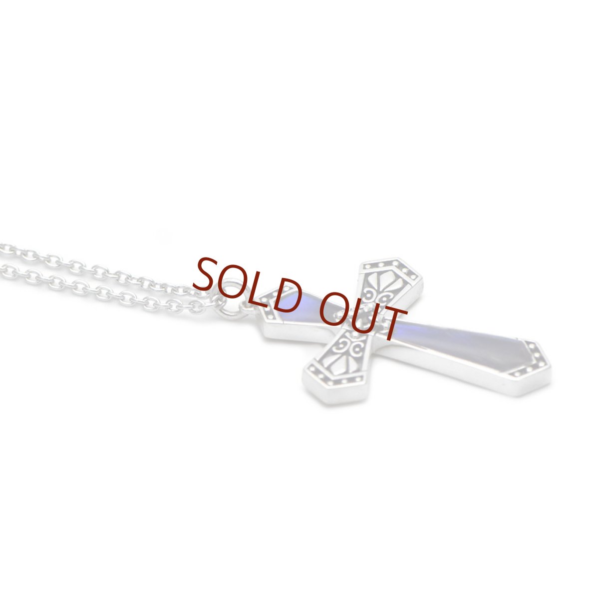 ブルーのグラデーションが神秘的なクロスペンダント070(シルバー)