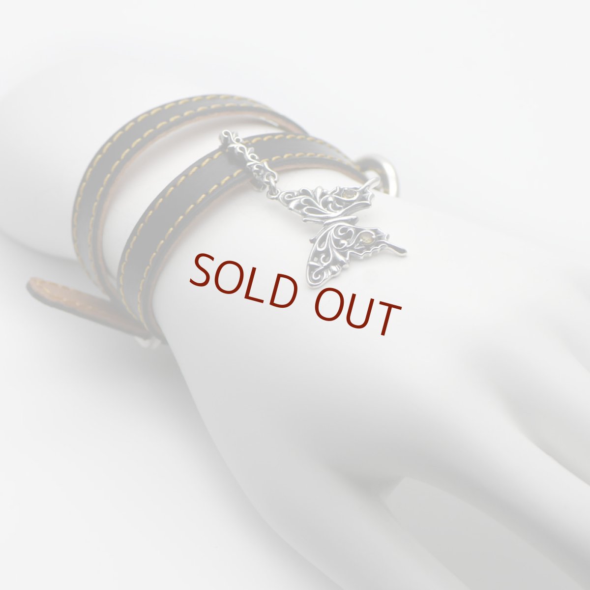 アゲハ蝶の限定レザーチョーカー/ブレスレット(ブラック/キャメル)