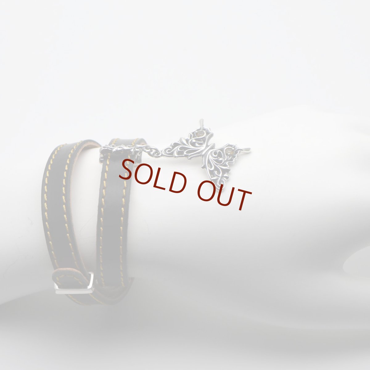 アゲハ蝶の限定レザーチョーカー/ブレスレット(ブラック/キャメル)