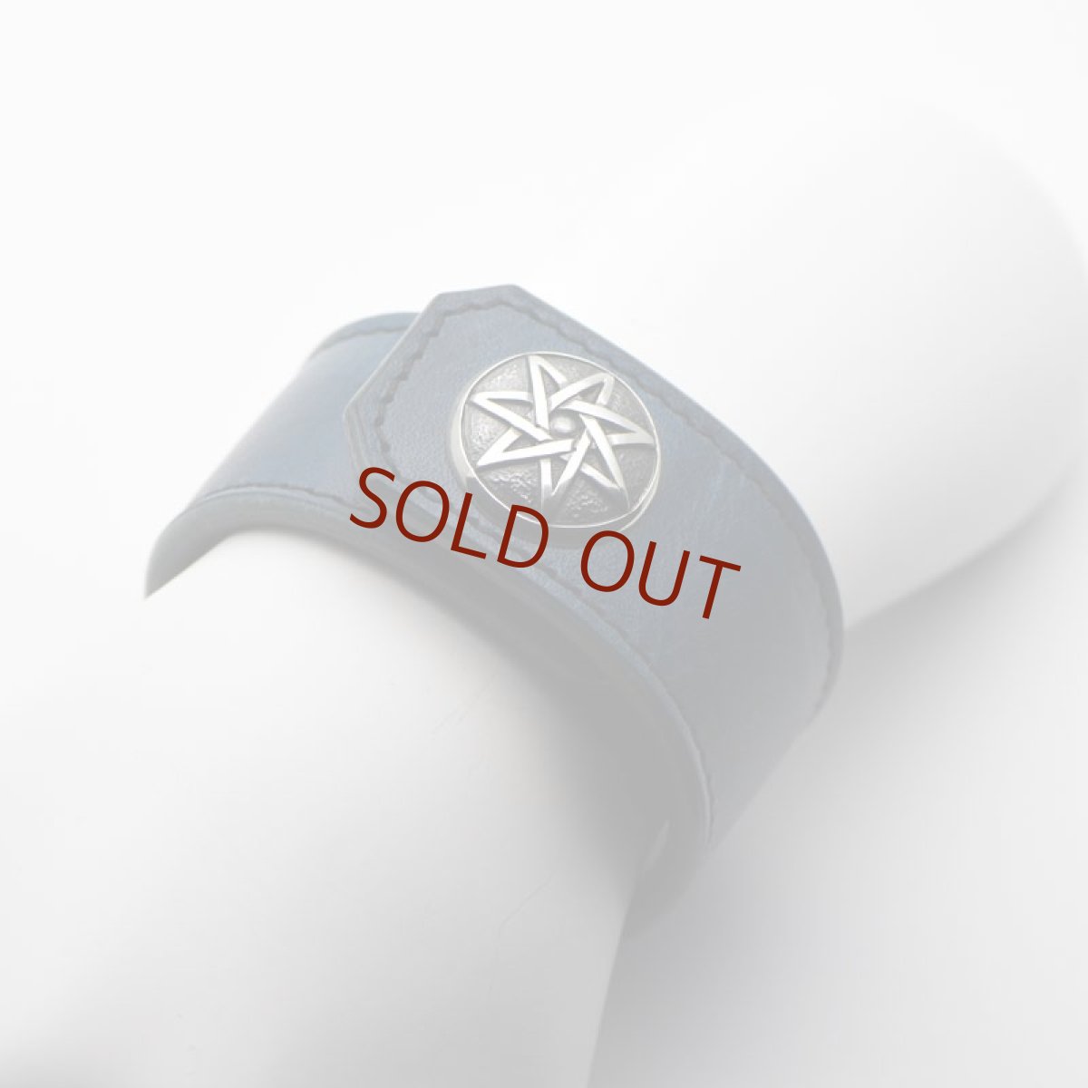 七芒星シルバーコンチョの本革ブレスレット099【cooldust | クールダスト】