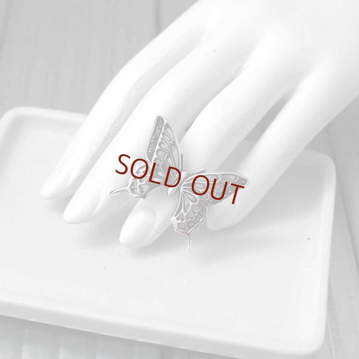 透かし彫りアゲハ蝶のシルバーリング 7号 ブラックジルコニア