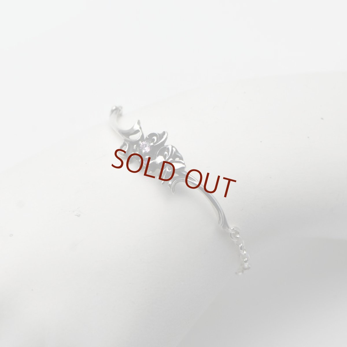 アゲハ蝶と植物モチーフのブレスレット  ピンクジルコニア/アメシスト/ペリドット