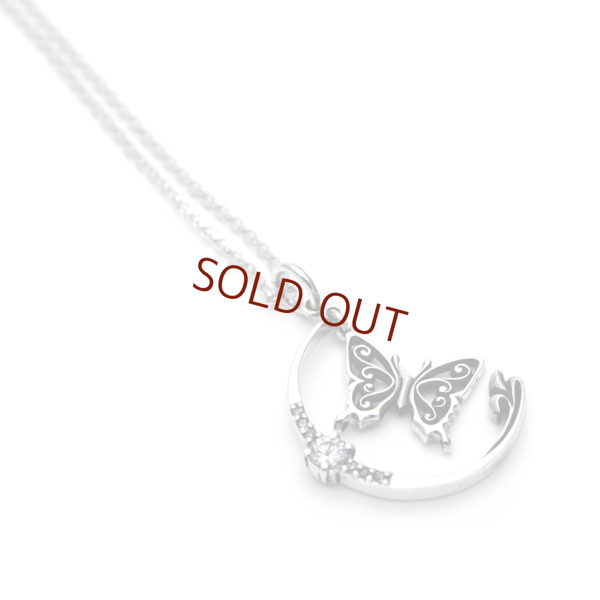 アゲハ蝶と月モチーフのシルバーペンダント