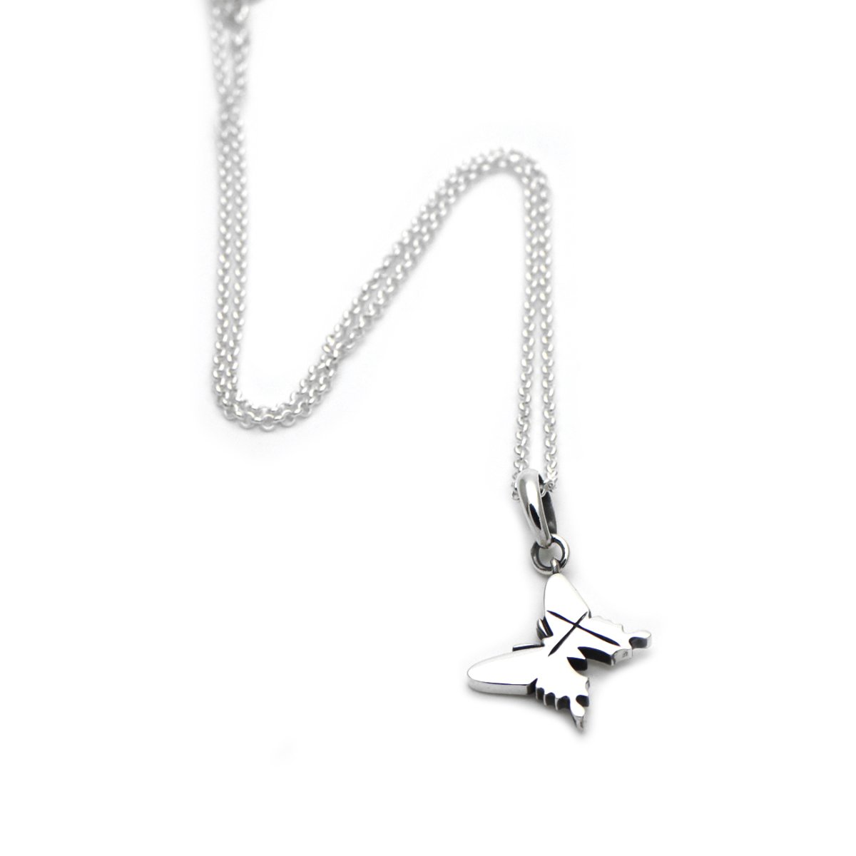 アゲハ蝶と棘十字モチーフのシルバーペンダント