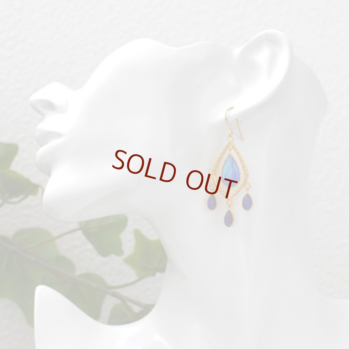 タミラスムラサキシジミ/ケンタウルスムラサキツバメ 蝶の翅 ピアス(ゴールド)[片耳]【Psyche|プシュケ】