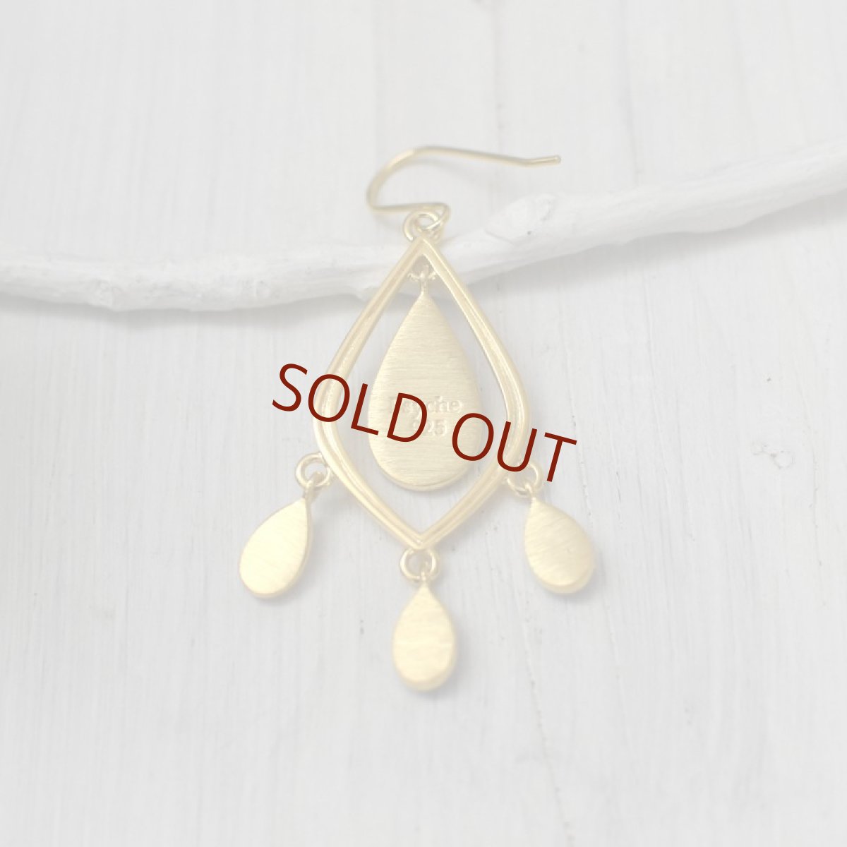 タミラスムラサキシジミ/ケンタウルスムラサキツバメ 蝶の翅 ピアス(ゴールド)[片耳]【Psyche|プシュケ】