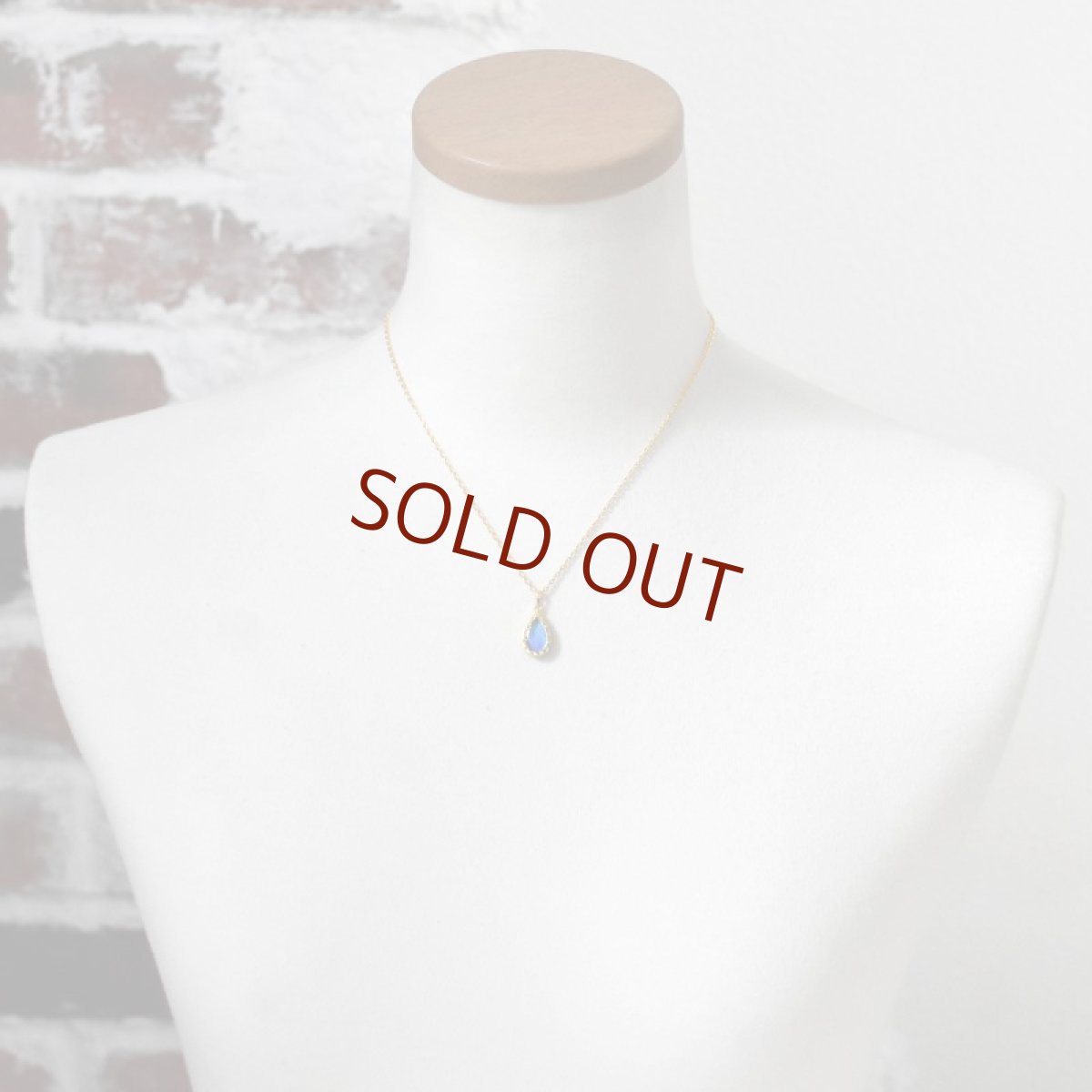 タミラスムラサキシジミ 蝶の翅 雫 ティアドロップ ペンダント (ゴールド)【Psyche|プシュケ】