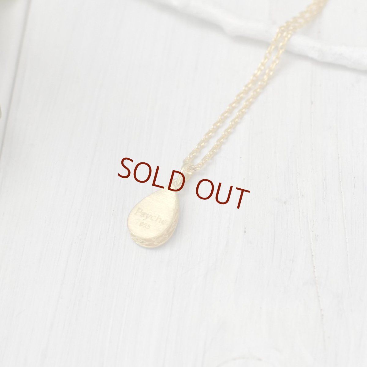 タミラスムラサキシジミ 蝶の翅 雫 ティアドロップ ペンダント (ゴールド)【Psyche|プシュケ】