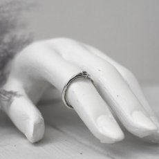 プチクロス デザイン シルバー 925 リング 指輪【LEPUS | レプス】
