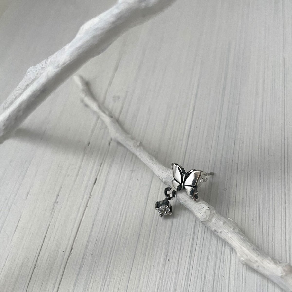 アゲハ 蝶 ストーンチャーム ポストタイプ シルバー925 ピアス【Ageha|アゲハ】