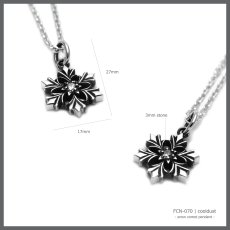 ほうき星 スノーフレーク 雪の結晶 シルバー925 ペンダント ネックレス【cooldust | クールダスト】