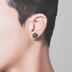 雪の結晶 スノーフレーク デザイン 文様 シルバー925 ピアス【cooldust | クールダスト】