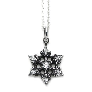 雪の結晶のシルバーアクセサリー