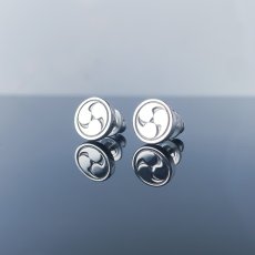 三つ巴 文様 耳飾り 和柄 シルバー925 ピアス  [両耳]【KANAME | 金目(かなめ)】