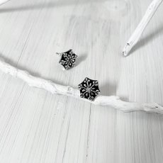 スノーフレーク 雪の結晶 モチーフ シルバー925 ピアス[誕生石]【cooldust | クールダスト】
