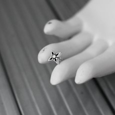 雪塵 モチーフ シルバー 925 ピアス【cooldust | クールダスト】