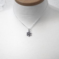 ほうき星 スノーフレーク 雪の結晶 シルバー925 ペンダント ネックレス【cooldust | クールダスト】