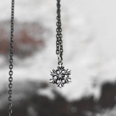 ほうき星 スノーフレーク 雪の結晶 シルバー925 ペンダント ネックレス【cooldust | クールダスト】