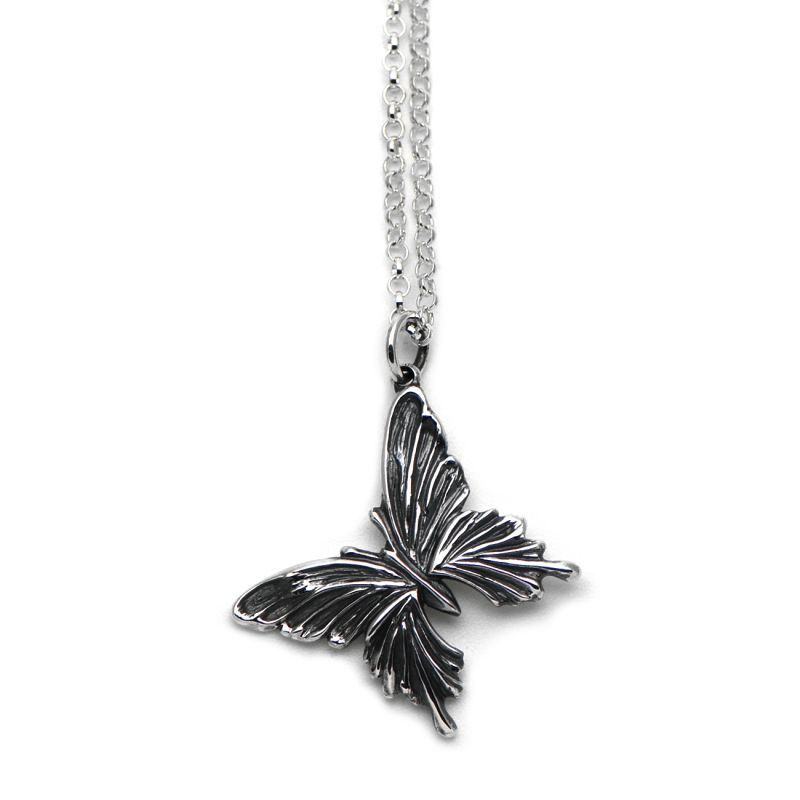 アゲハ 蝶 デザイン シルバーペンダント 斜め吊り Ageha アゲハ Ageha