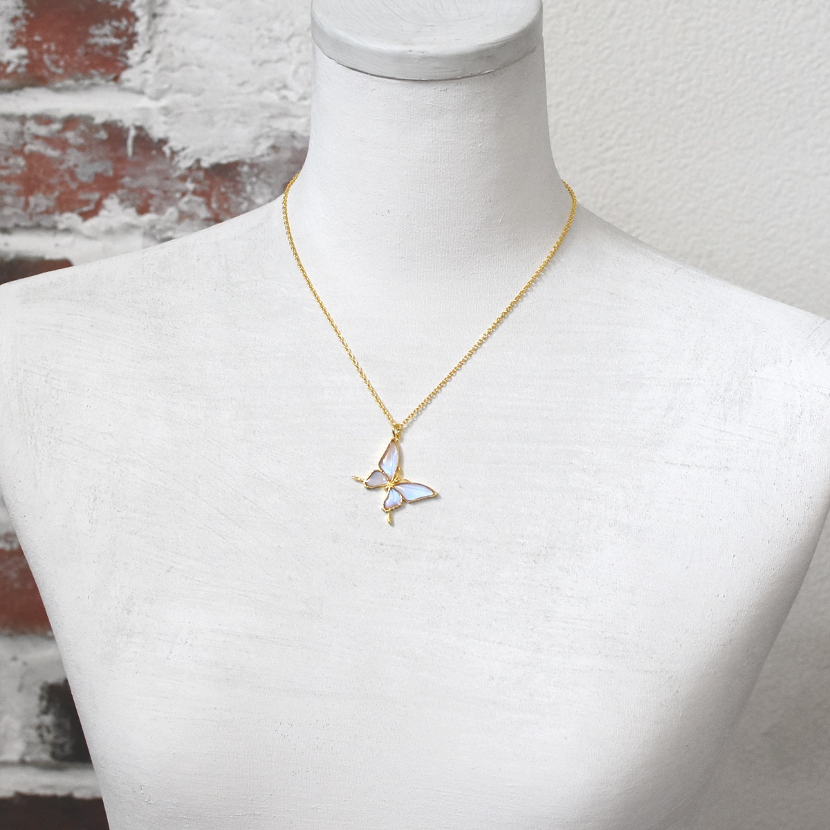 スルコウスキーモルフォ 蝶の翅 シルバー925 ペンダント ネックレス (ゴールド)【Psyche|プシュケ】