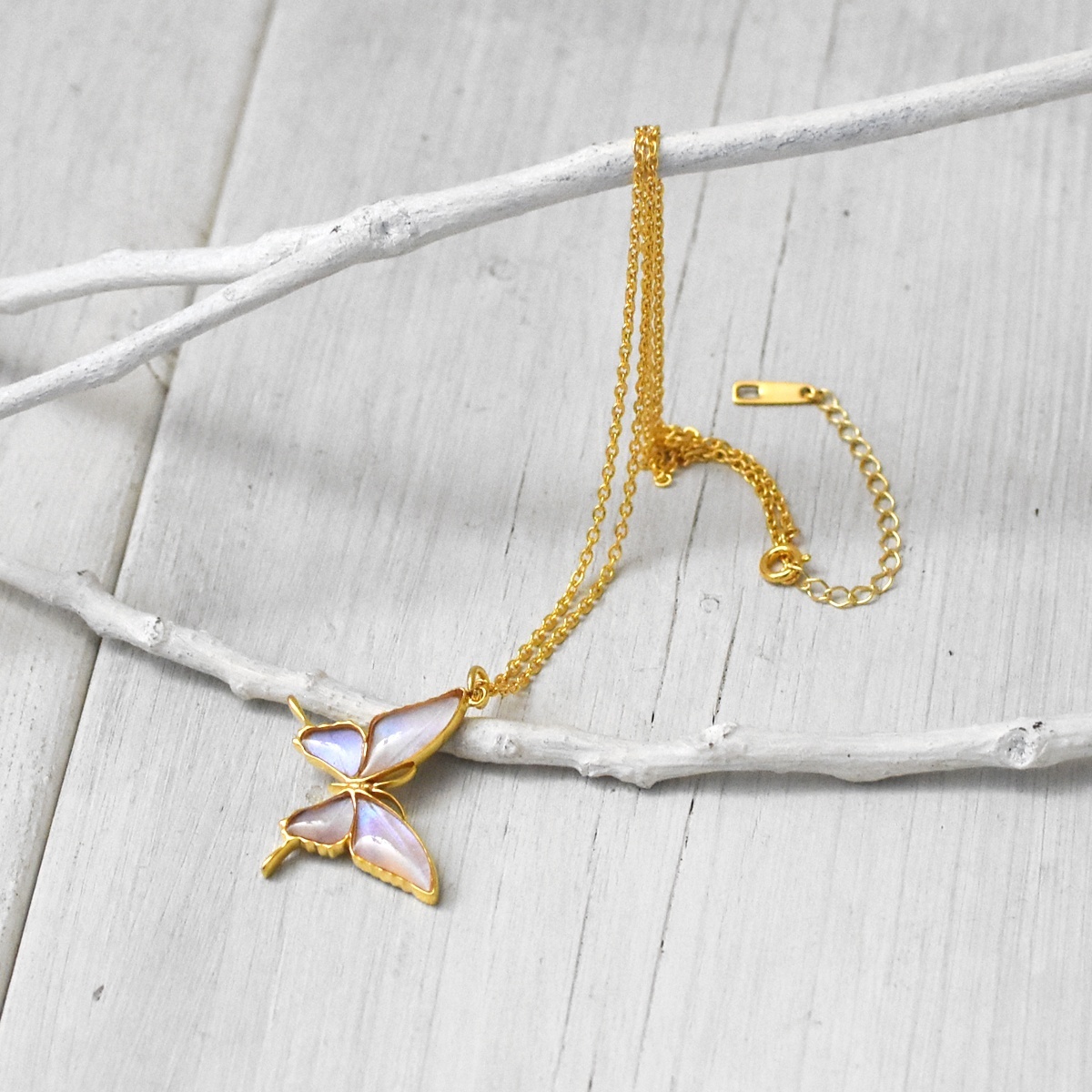 スルコウスキーモルフォ 蝶の翅 シルバー925 ペンダント ネックレス (ゴールド)【Psyche|プシュケ】